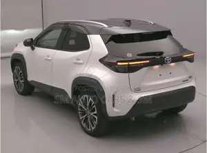 Toyota Yaris Cross ১.৫ হাইব্রিড FWD ২০২১ পার্ল