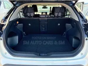 Toyota Yaris Cross ১.৫ হাইব্রিড FWD ২০২১ পার্ল