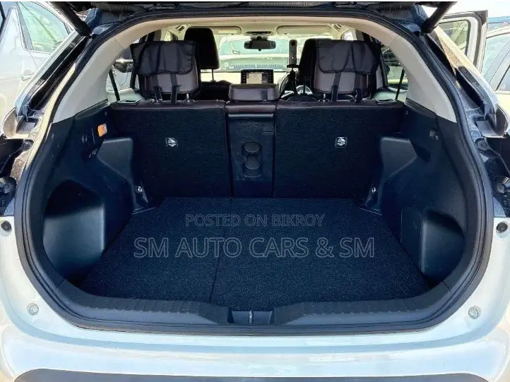 Toyota Yaris Cross ১.৫ হাইব্রিড FWD ২০২১ পার্ল