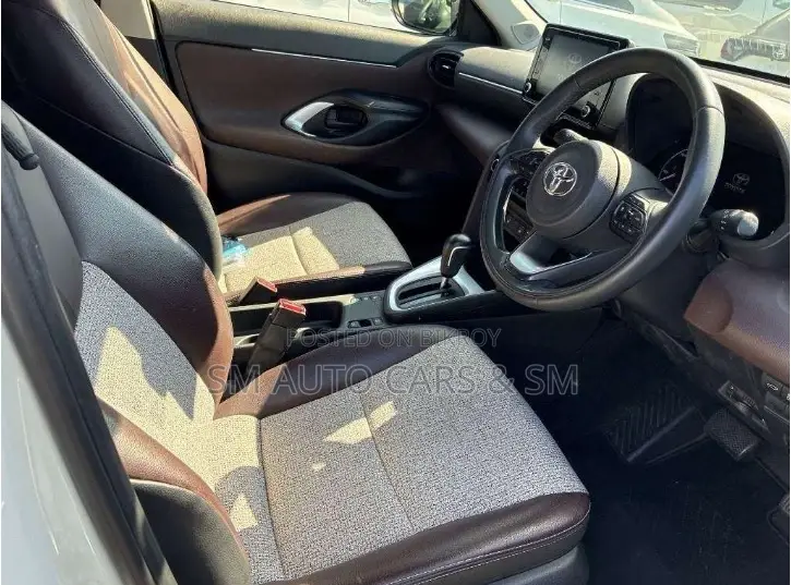 Toyota Yaris Cross ১.৫ হাইব্রিড FWD ২০২১ পার্ল
