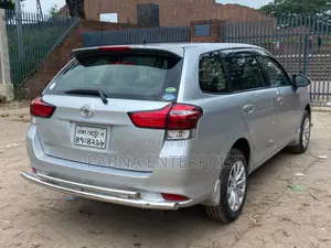 টয়োটা করোল্লা ফিল্ডার ২০১৬ রূপালী
