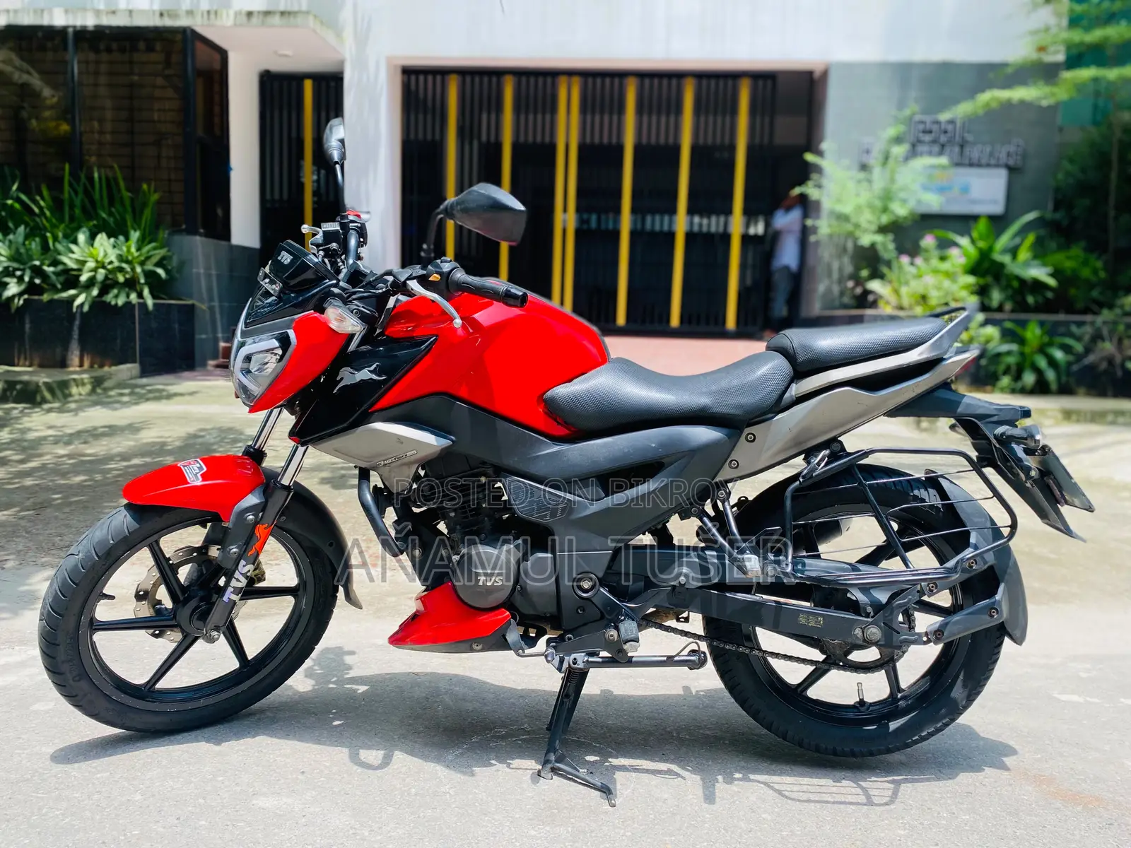 TVS Raider 125 2022 Red