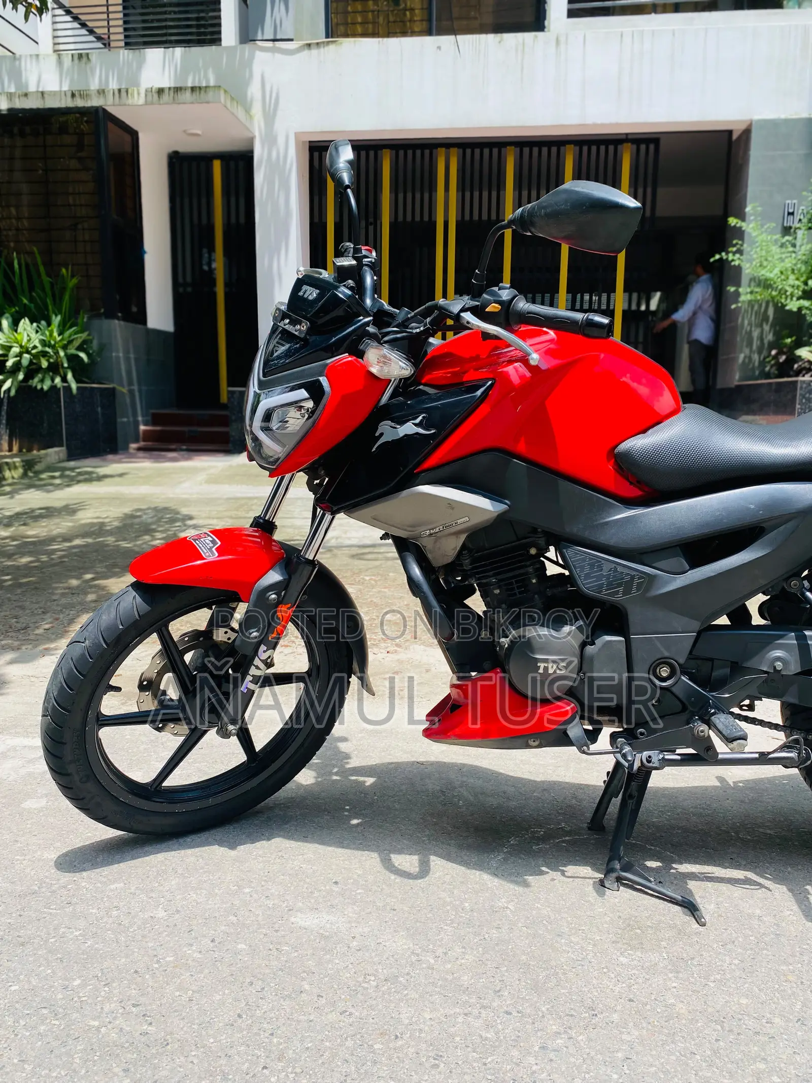 TVS Raider 125 2022 Red
