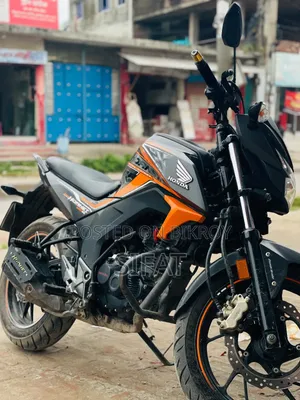 Honda Hornet 2022 Orange