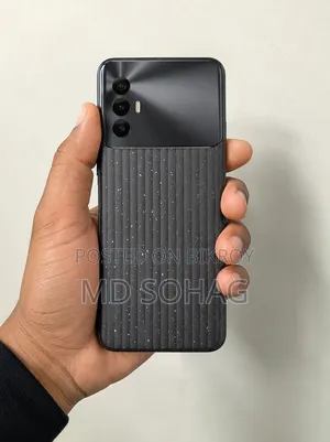 টেকনো স্পার্ক ৮ প্রো ৬৪ জিবি কালো