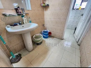 গুলশান ২ এ ভাড়ার জন্য কমার্শিয়াল ফার্নিশড অফিস স্পেস