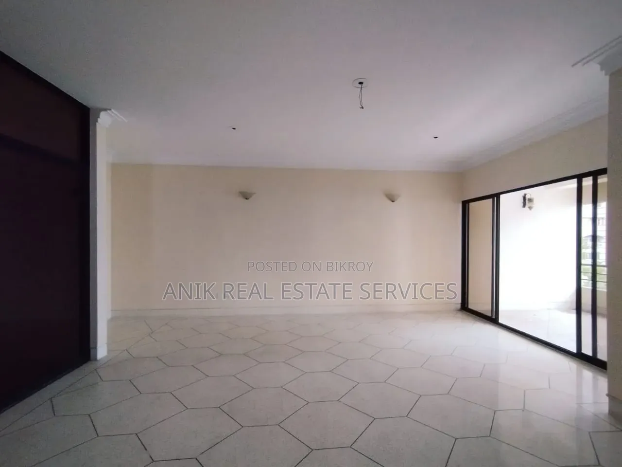 4-Bedroom Apartment in Anik Real Estate, Gulshan for Rent