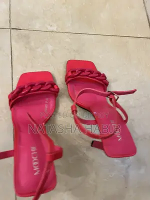 অ্যাপেক্স হিল একদম নতুন