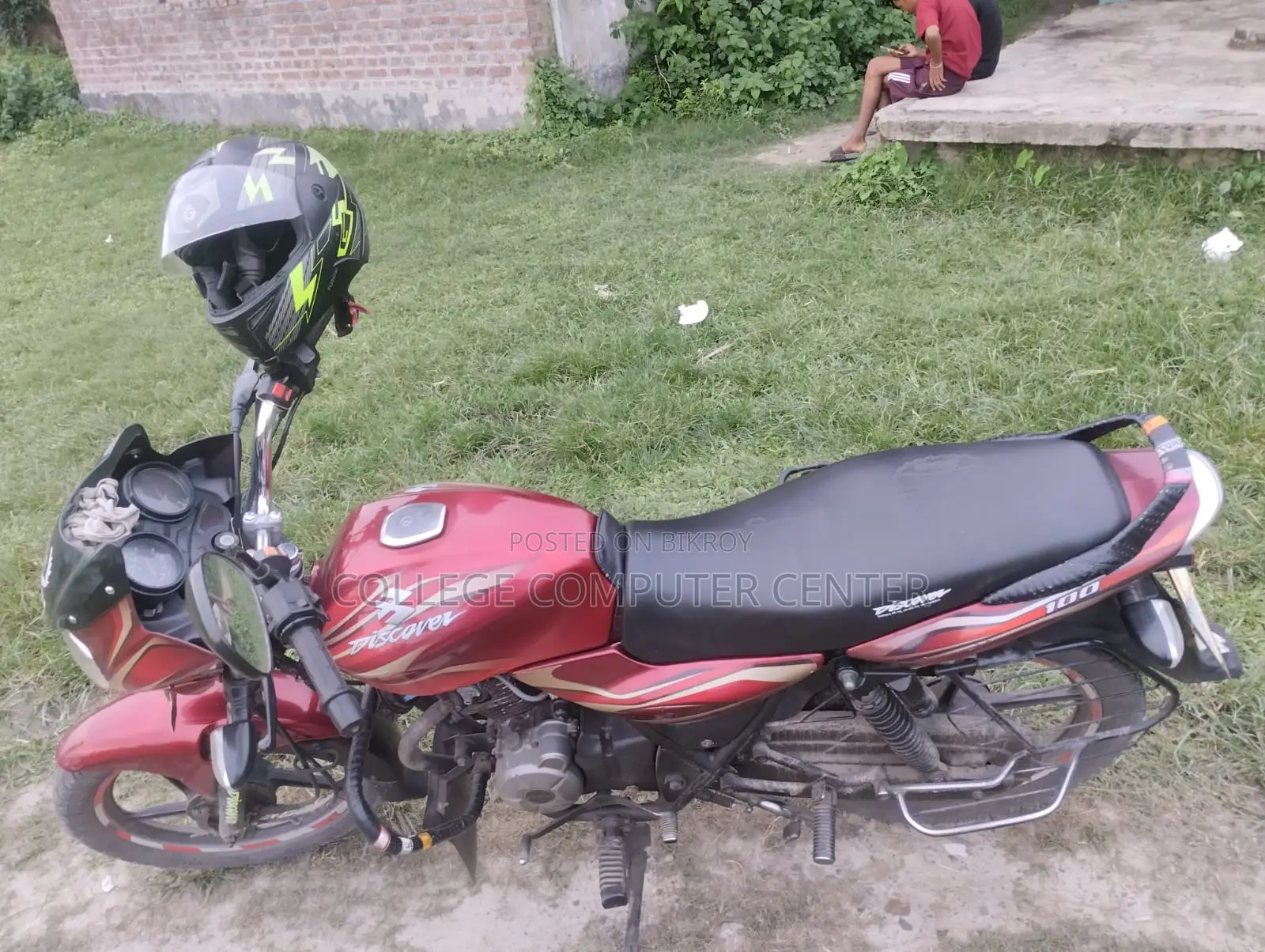 Bajaj Discover 100 2012 Red