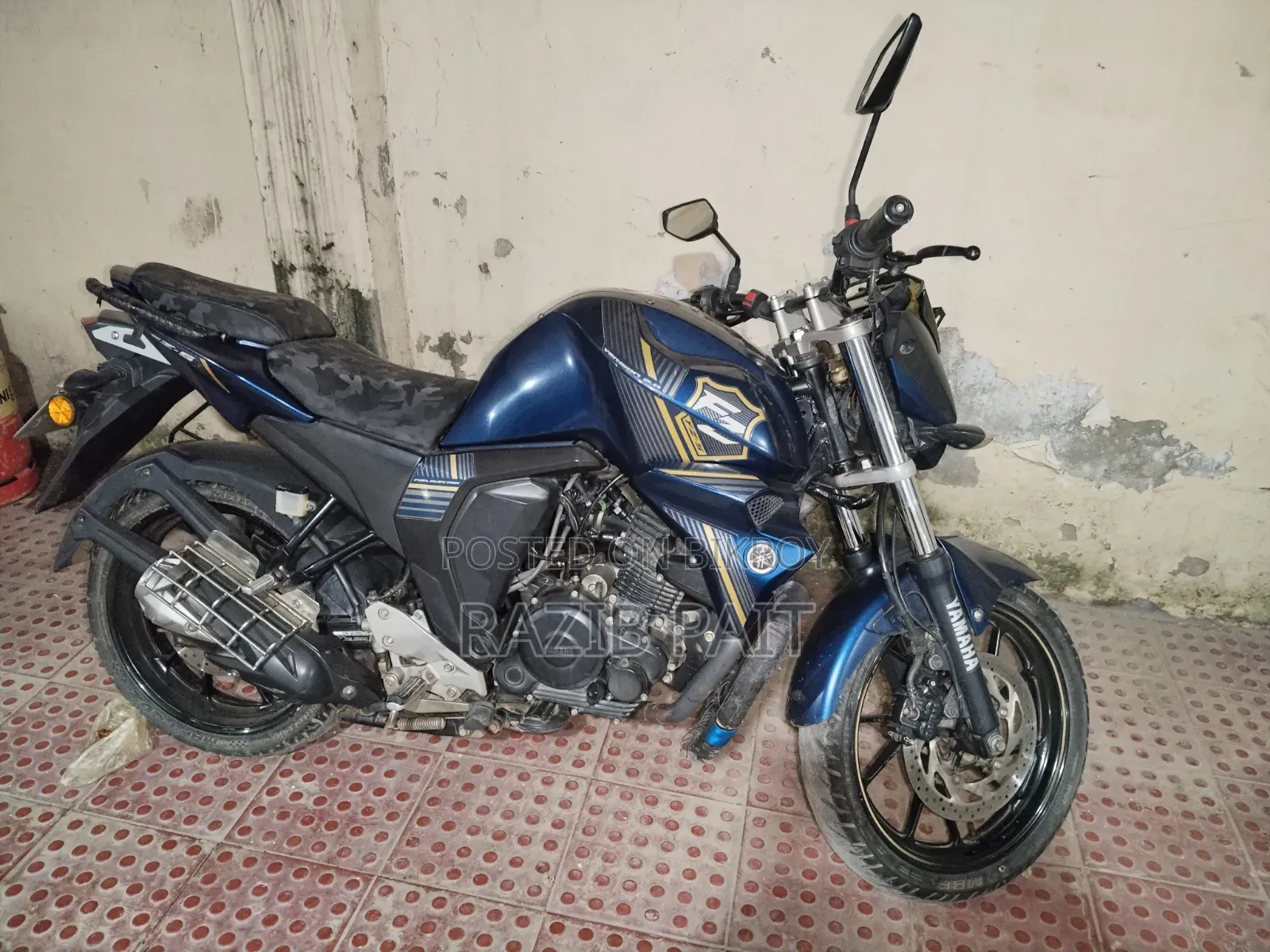 ইয়ামাহা এফজেডএস ভি২ ২০১৮ নীল
