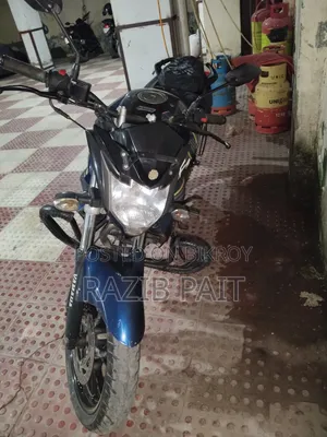 ইয়ামাহা এফজেডএস ভি২ ২০১৮ নীল