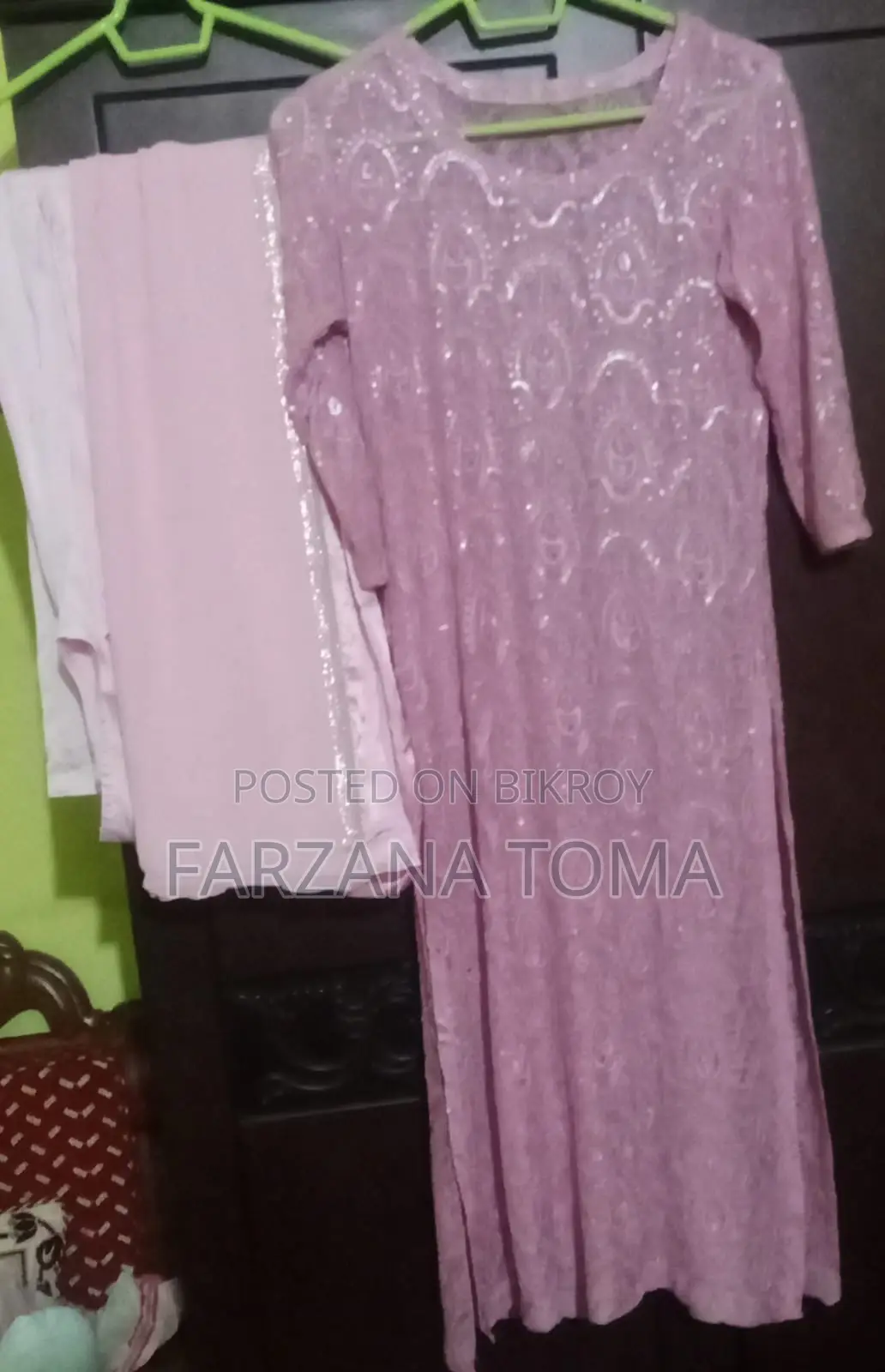 Lucknow Three-Piece with Inner