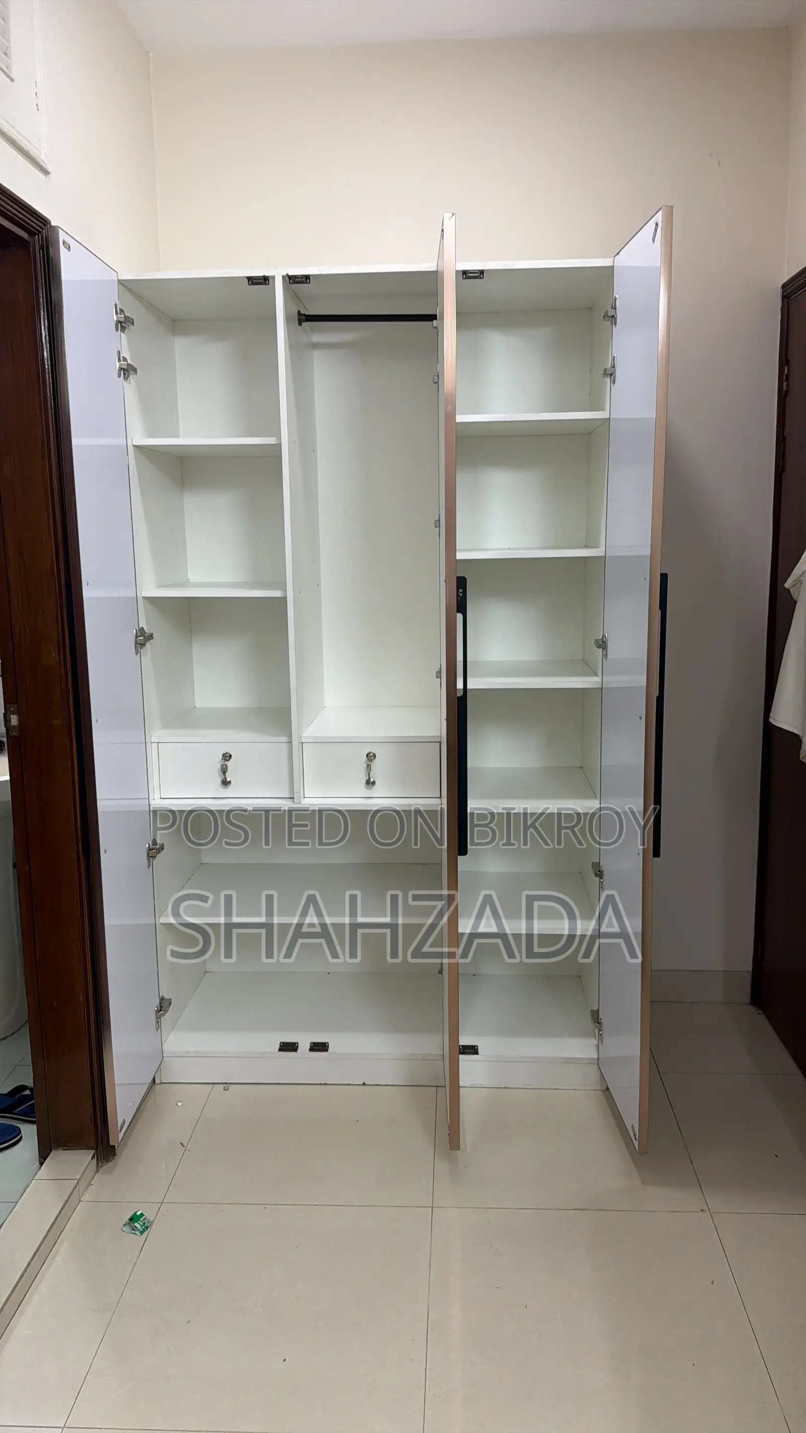 আলমিরা নতুন আধুনিক ডিজাইন