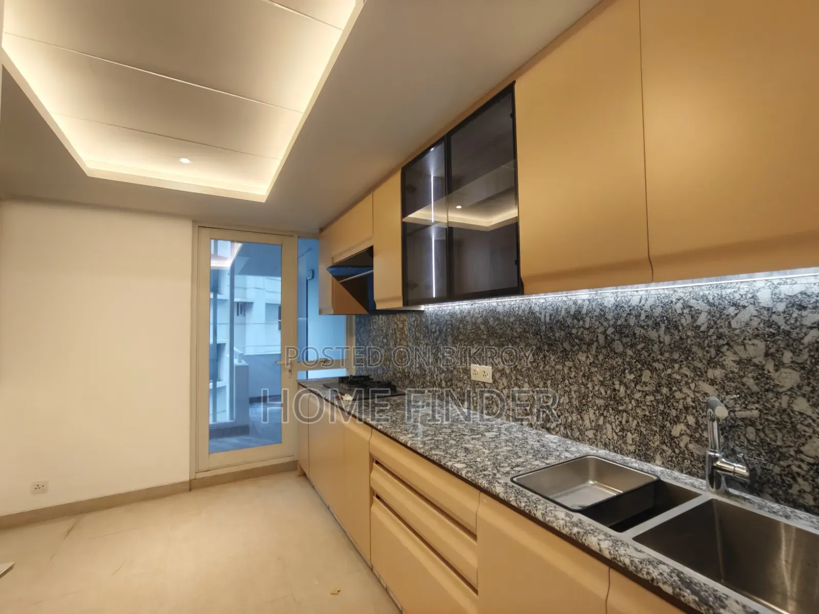 4 Bedroom Apartment in Gulshan for Rent