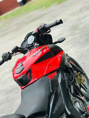 বাজাজ পালসার এনএস ১৬০ ২০১৮ রেড