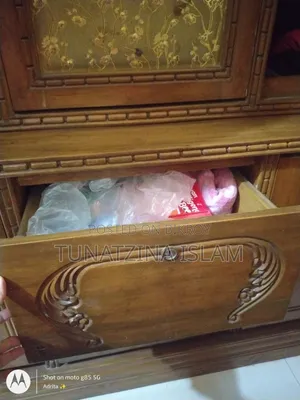 ৩ পার্ট ভালো মানের কাঠের শোকেস বিক্রয়
