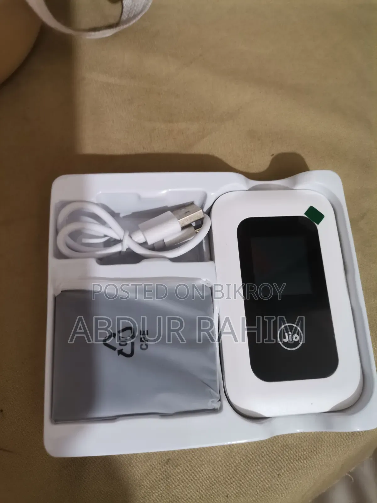 Jio 4G Pocket Router. LCD Display