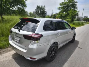 Toyota Corolla Fielder 1.5 Hybrid FWD 2019 Silver