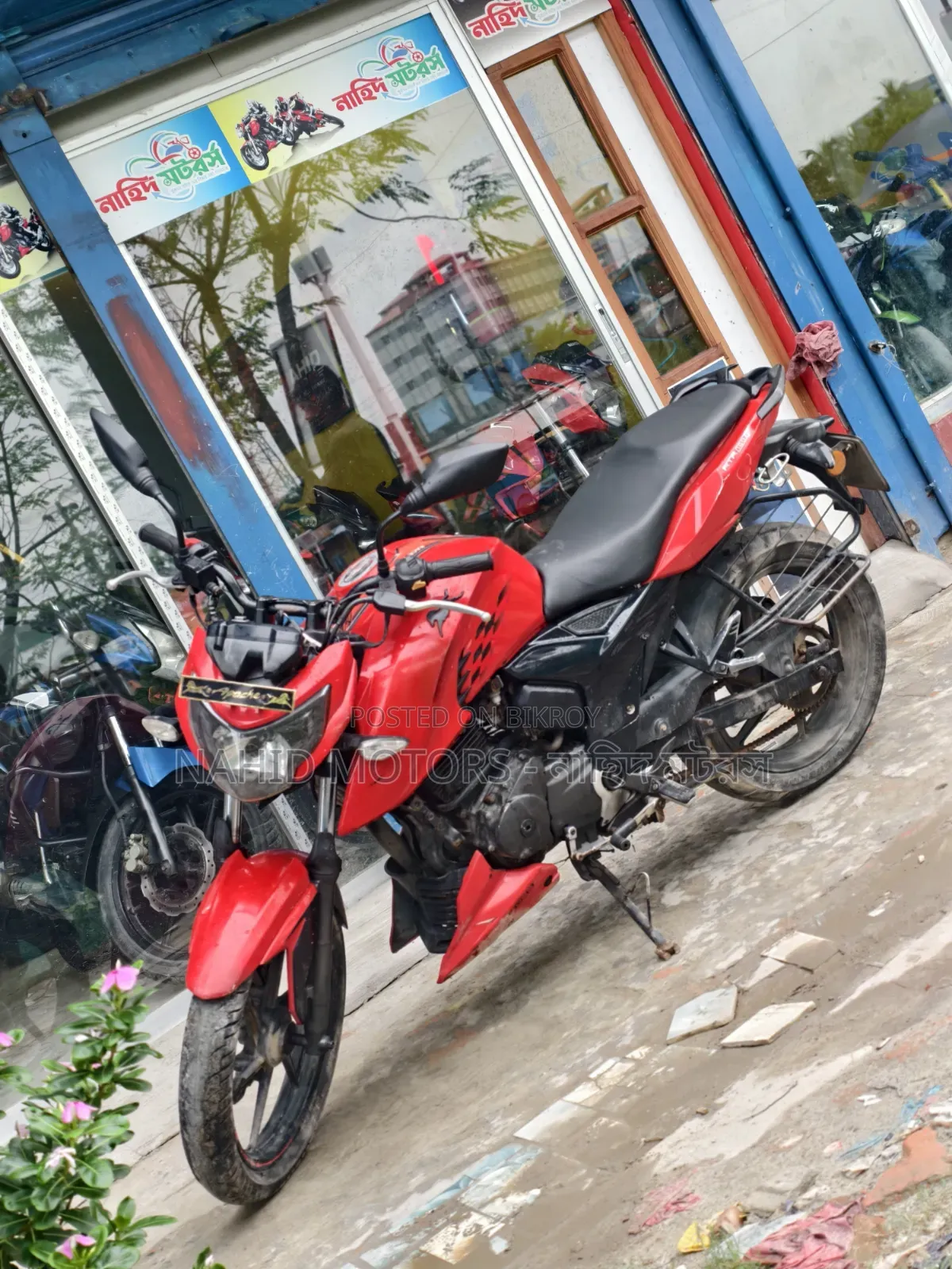 টিভিএস আপাচি ১৬০ ৪ভি ২০২০ লাল