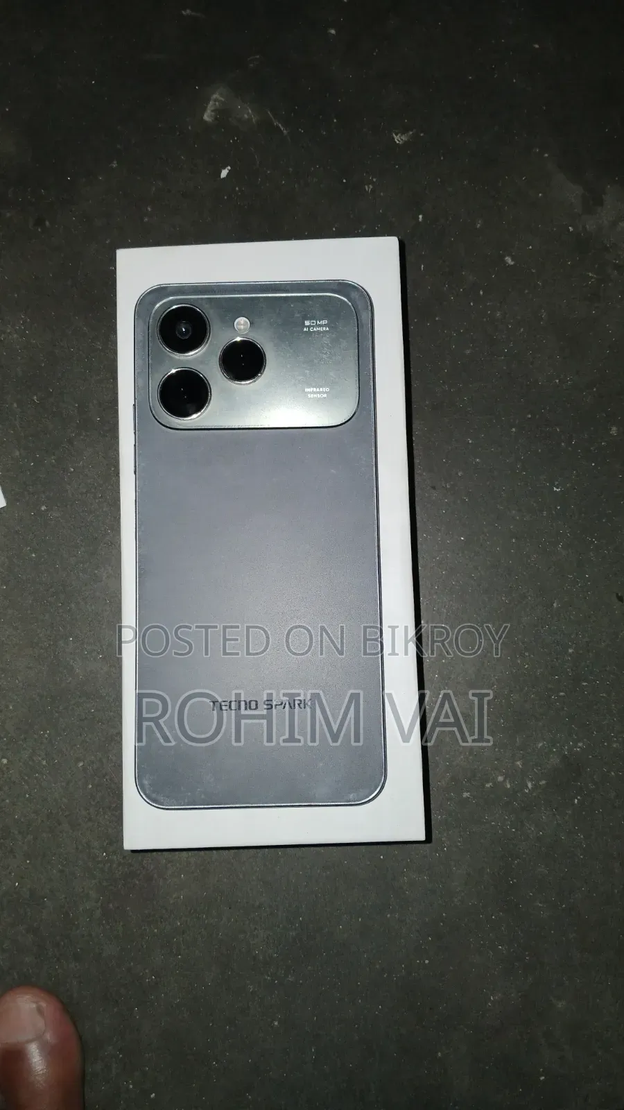 নতুন টেকনো ক্যামন ৪০ প্রো ৪জি ১২৮ জিবি সিলভার