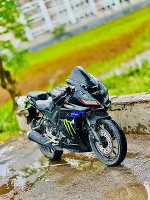 ইয়ামাহা আর১৫ ভি৩ ২০২০ কালো