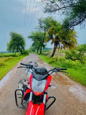 নতুন ইয়ামাহা এফজেড ২০১৮ সাদা