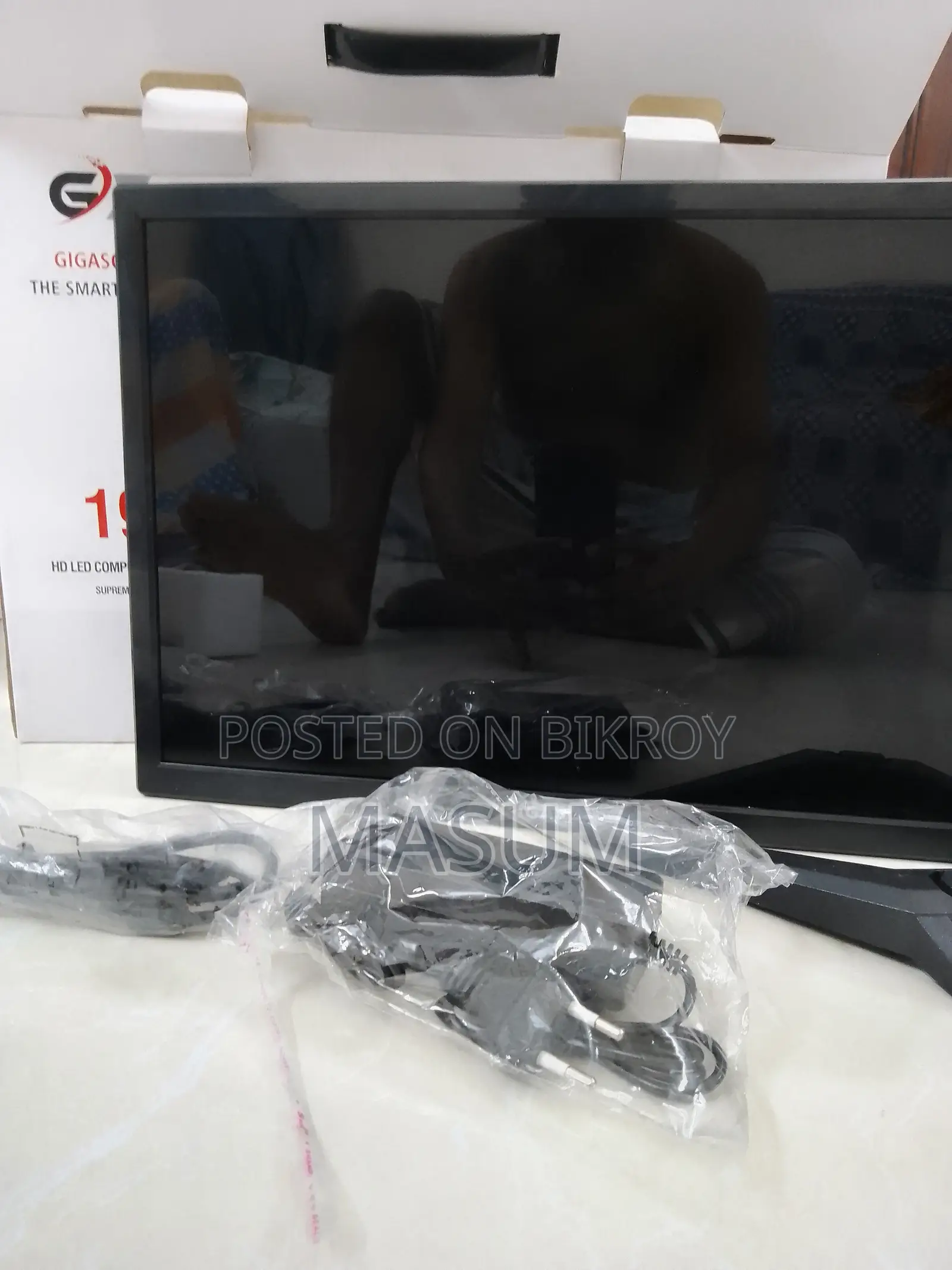গিগাসনিক মনিটর ১৯ ইঞ্চি বিক্রয়ের জন্য