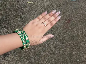 হ্যান্ডমেড চুড়ি