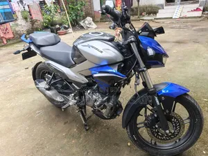 হিরো এক্সট্রিম ১২৫আর ২০২৫ নীল
