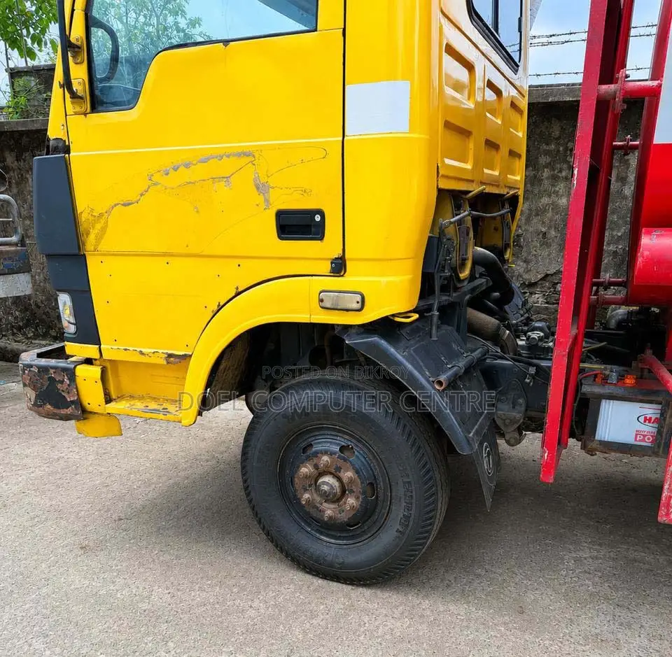 Tank Lorry for Sale in Good Condition – Urgent