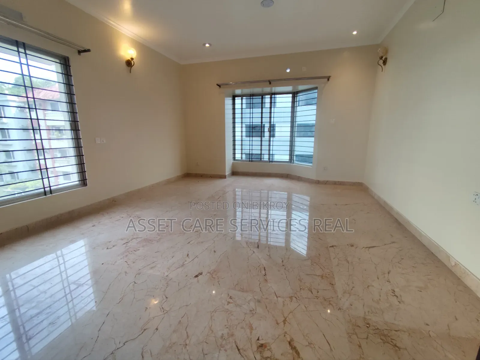 4 Bedroom Apartment in Gulshan for Rent