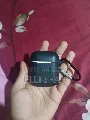 এয়ারপডস / ইয়ার বাডস