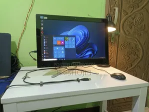 Desktop Computer Lenovo 8GB Intel Core i3 HDD 500GB