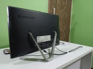 Desktop Computer Lenovo 8GB Intel Core i3 HDD 500GB