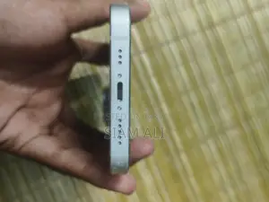 অ্যাপল আইফোন ১৩ ১২৮ জিবি হোয়াইট