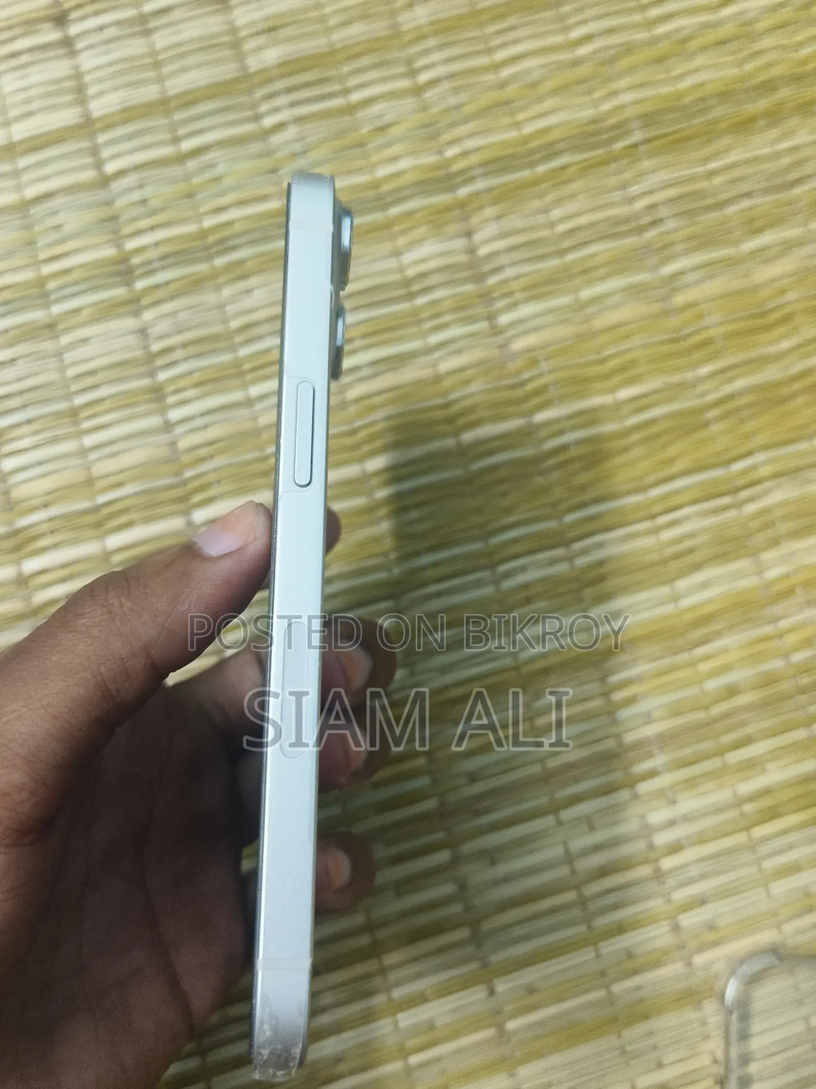 অ্যাপল আইফোন ১৩ ১২৮ জিবি হোয়াইট