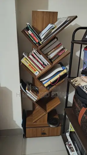 Tree Shape Book Shelf