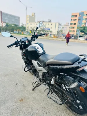 TVS Apache RTR 160 4V 2021 Black