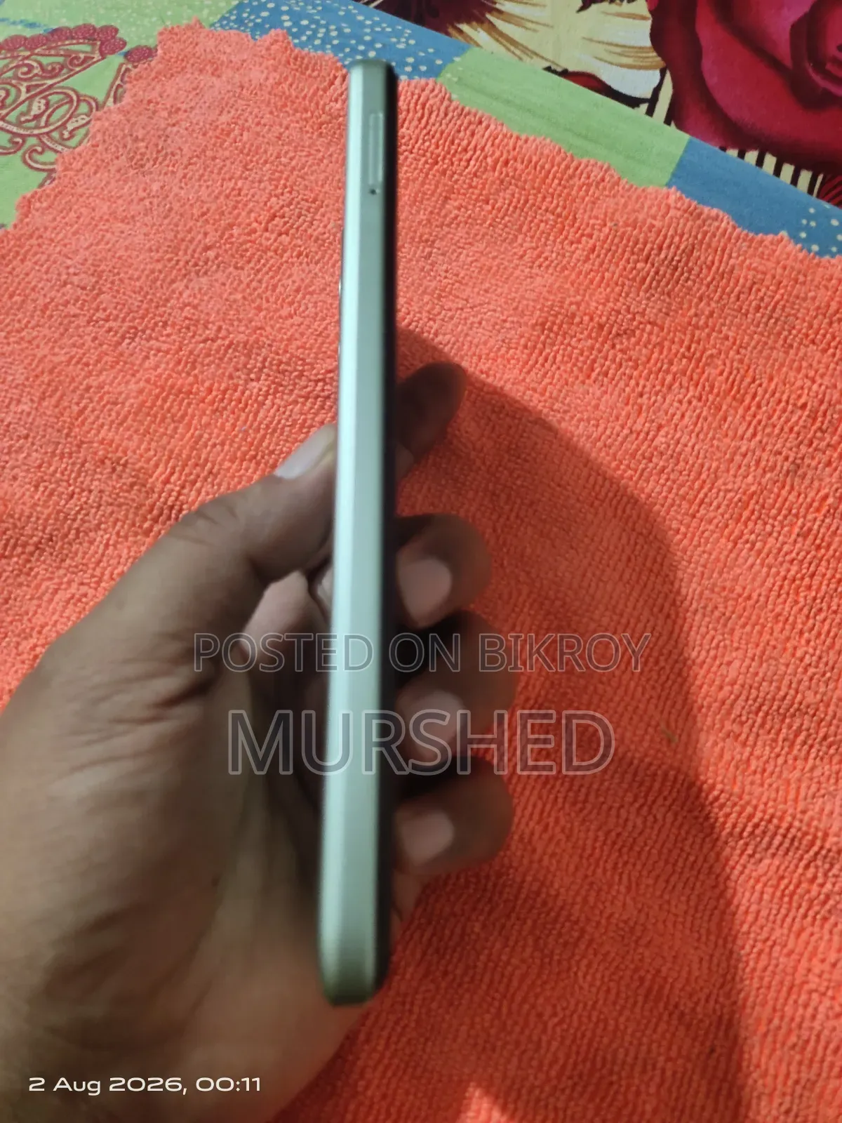 মোটরসাইকেল মোটো জি৬৪ ১২৮ জিবি