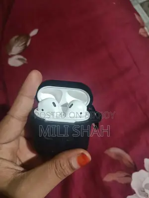 এয়ারপডস / ইয়ার বাডস
