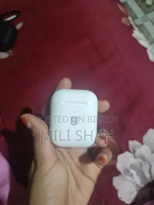 এয়ারপডস / ইয়ার বাডস