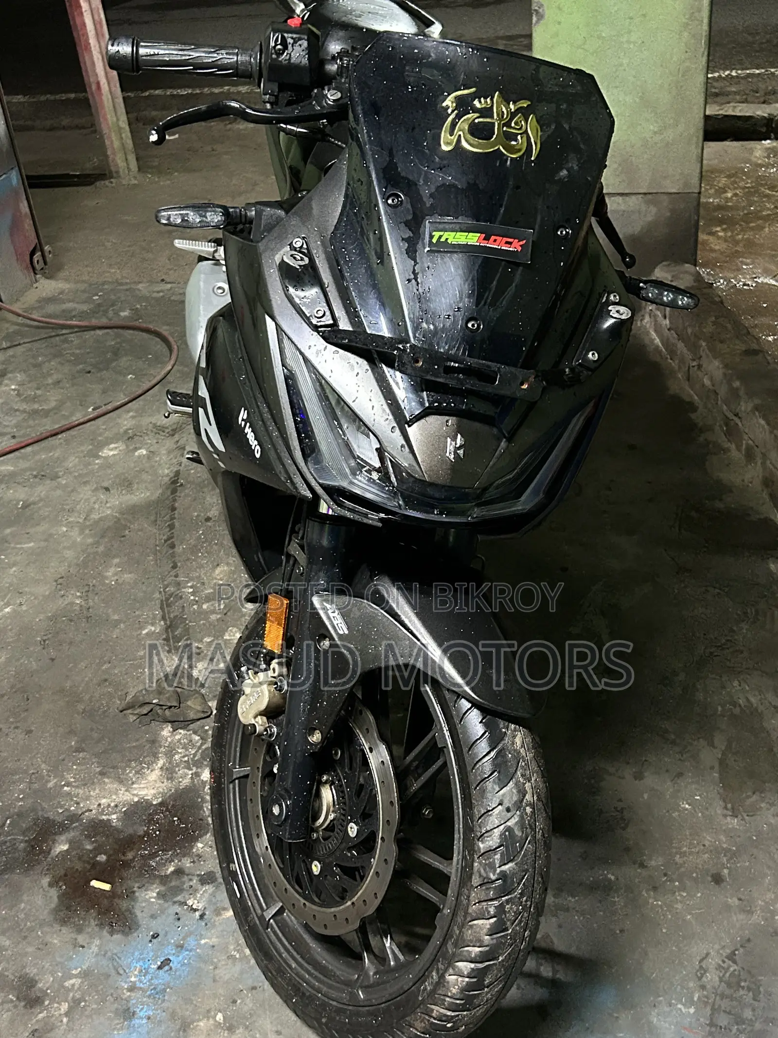 Hero Karizma XMR 210 2024 Black