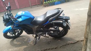 সুজুকি জিক্সার ২০১৫ নীল
