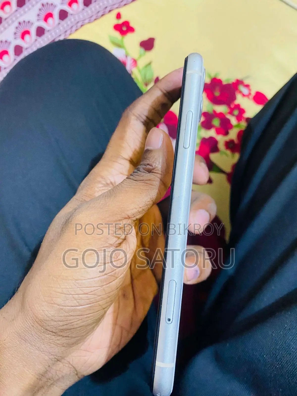 অ্যাপল আইফোন ১১ ৬৪ জিবি হোয়াইট