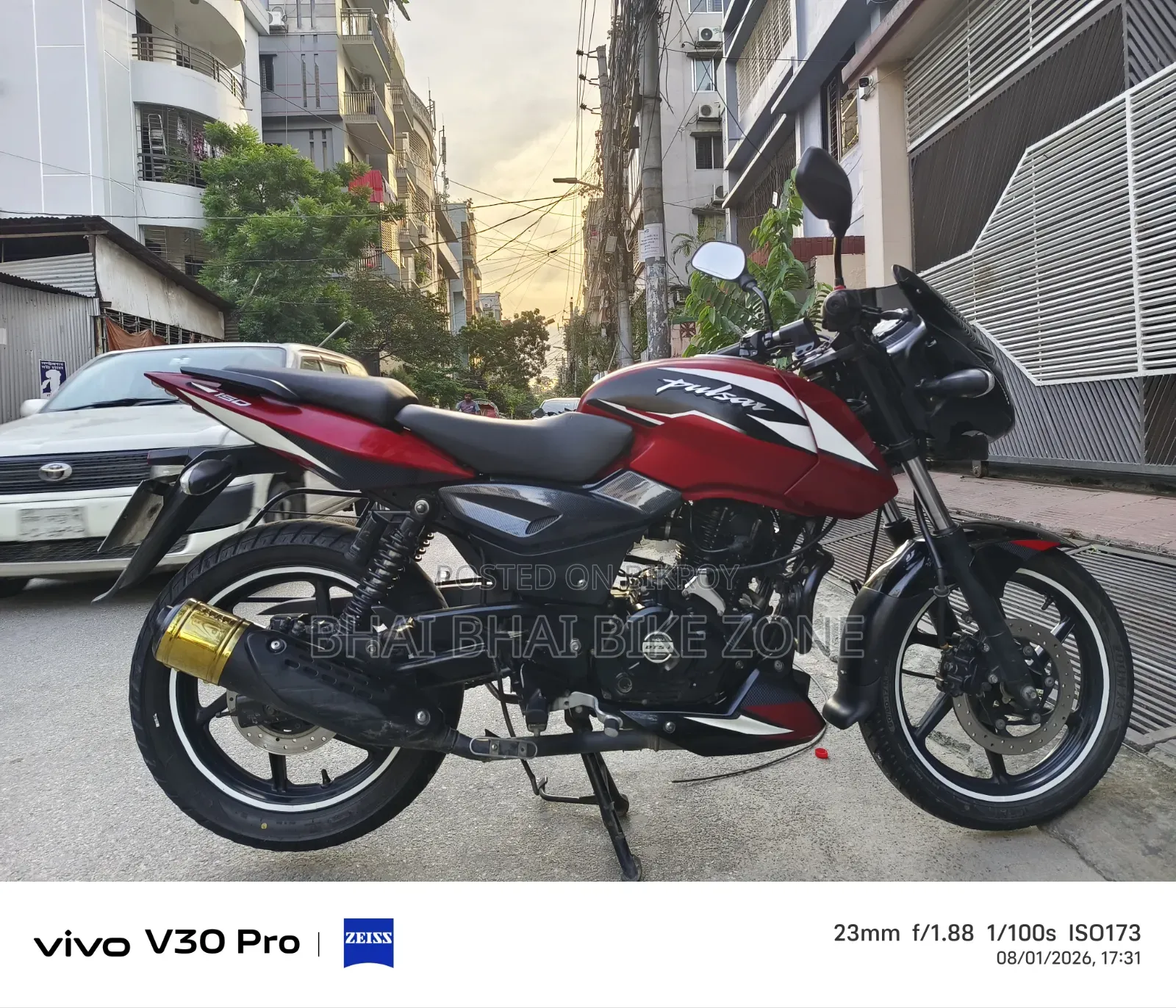 Bajaj Pulsar 150 2023 Red