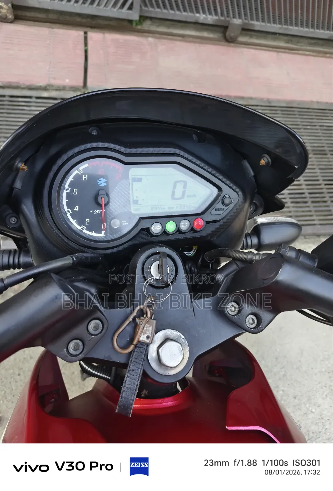 Bajaj Pulsar 150 2023 Red