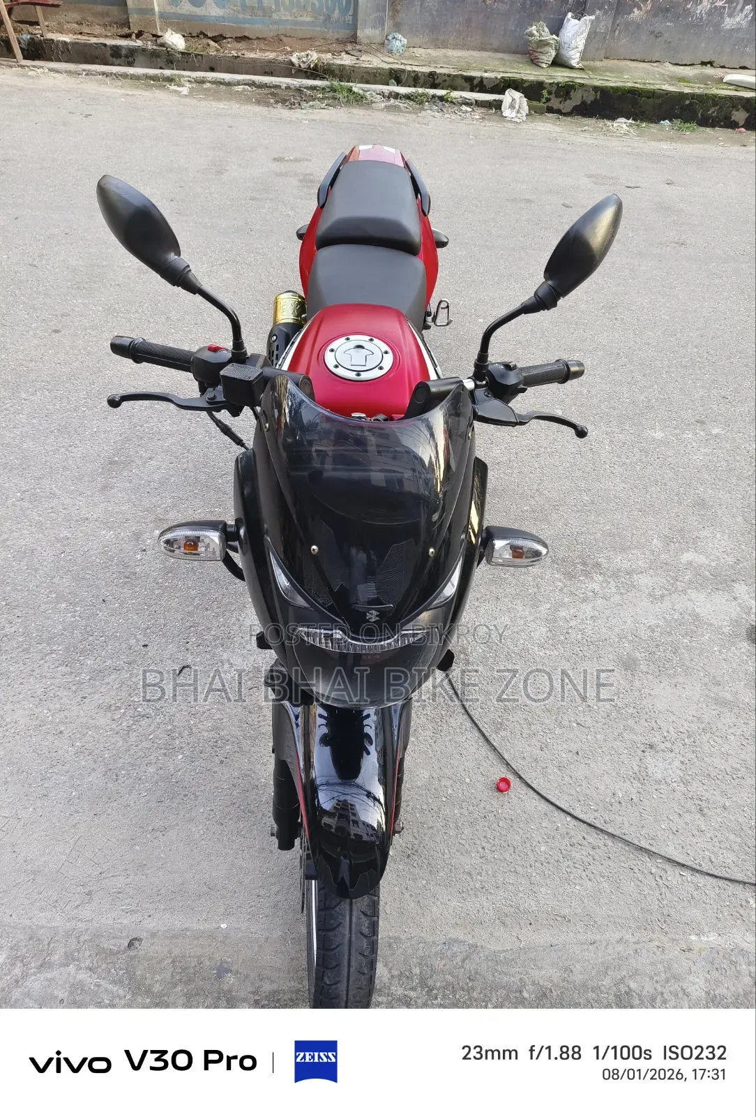 Bajaj Pulsar 150 2023 Red
