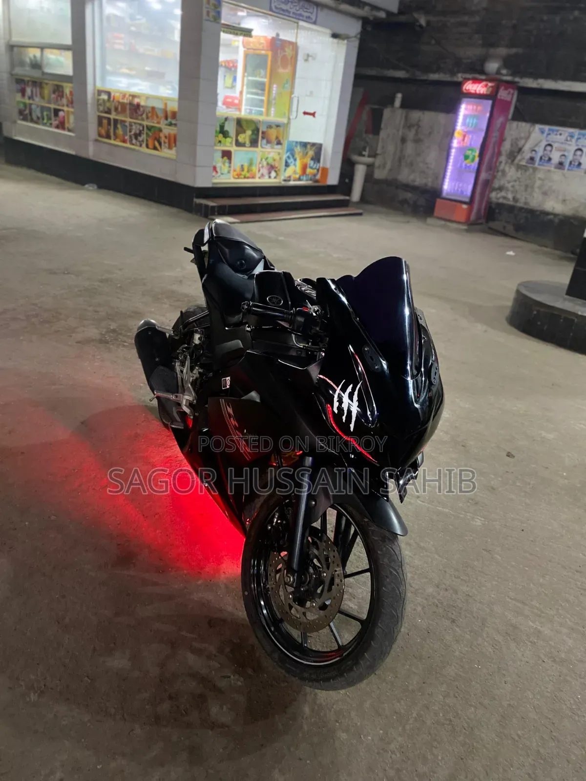ইয়ামাহা আর১৫ ভি৩ ২০২২ কালো