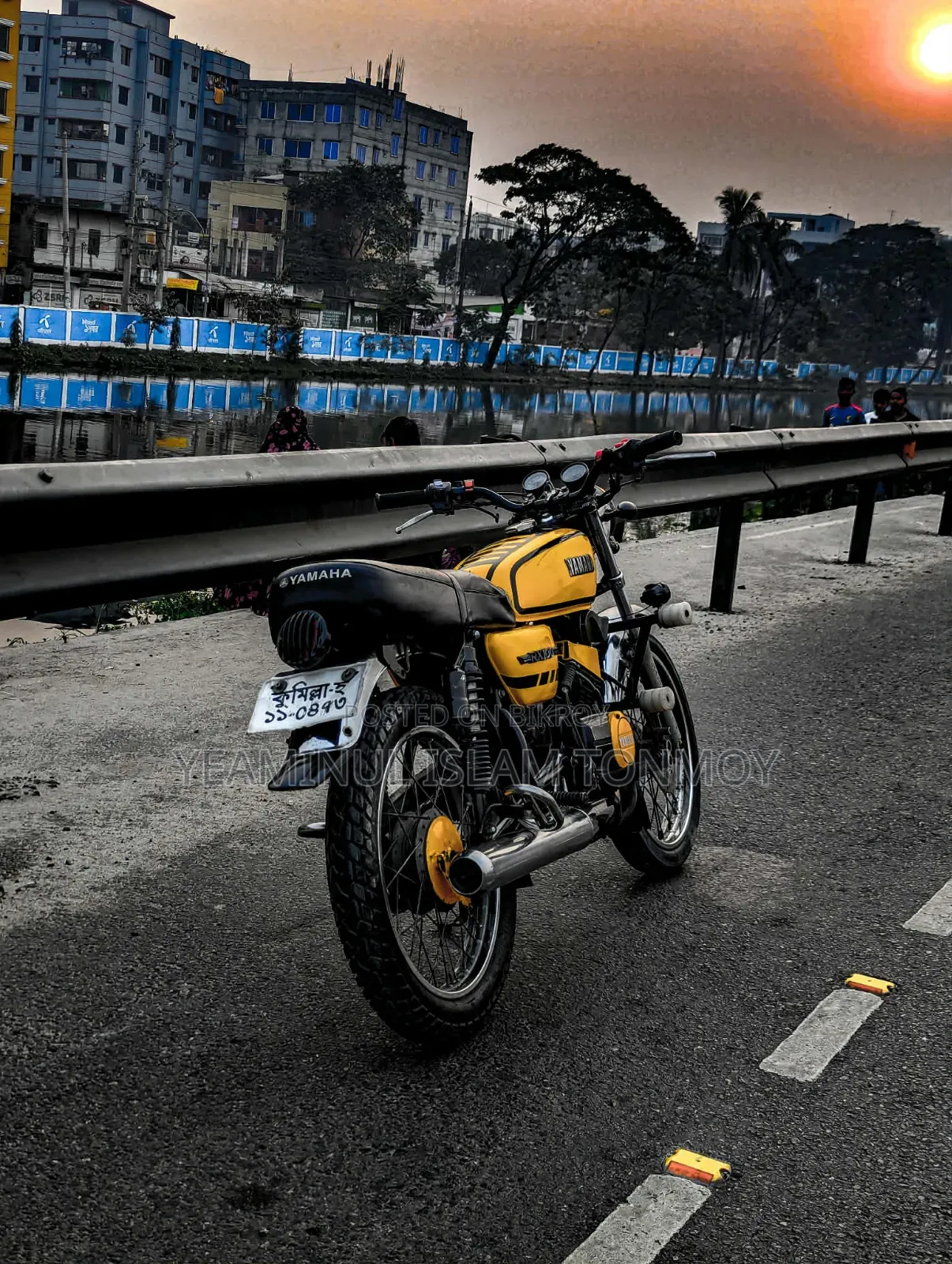 Yamaha 2002 Yellow