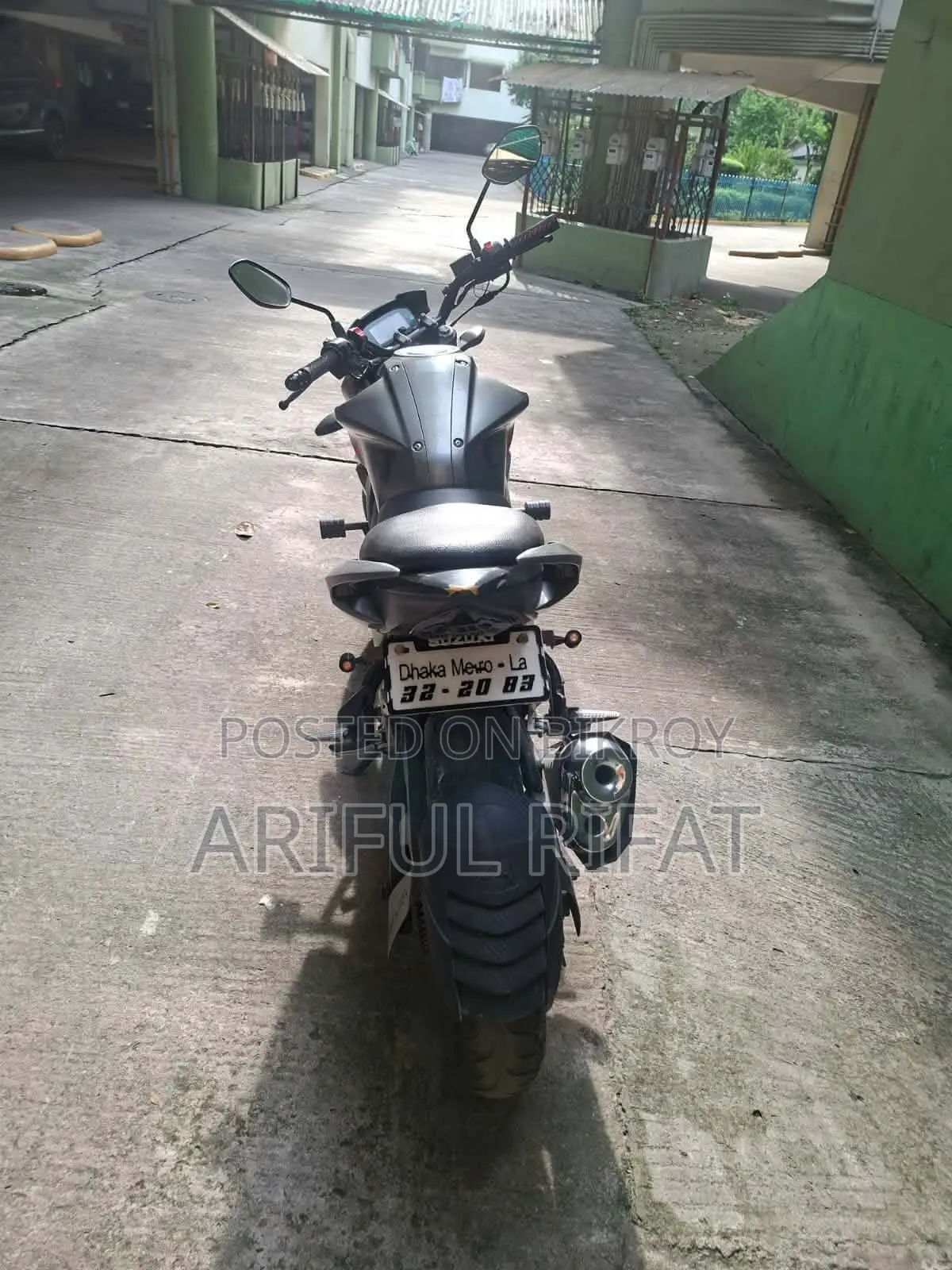 সুজুকি গিক্সার ২০১৬ গ্রে